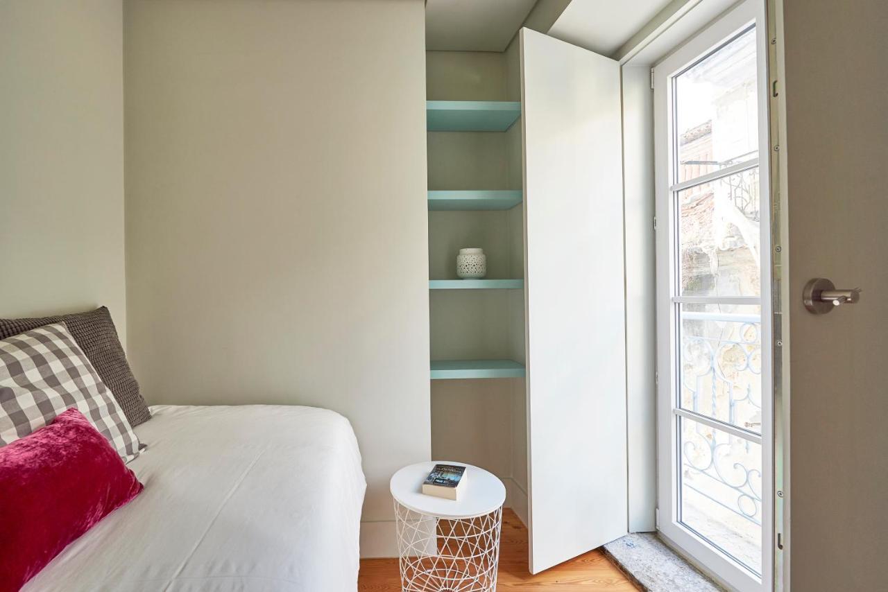 Modern Apartment Bica Dos Olhos Lisboa Habitación foto